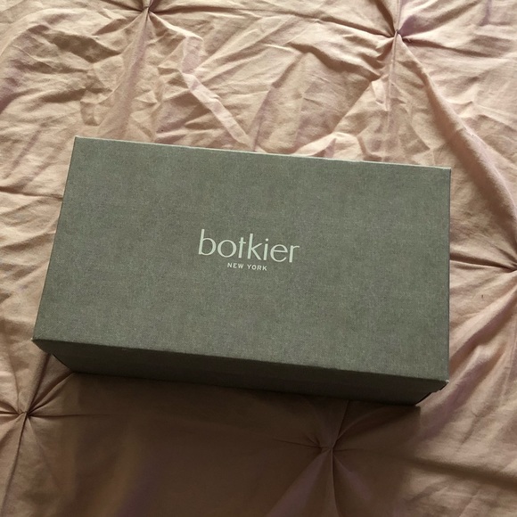 Botkier leopard bow shoes! - Picture 4 of 5